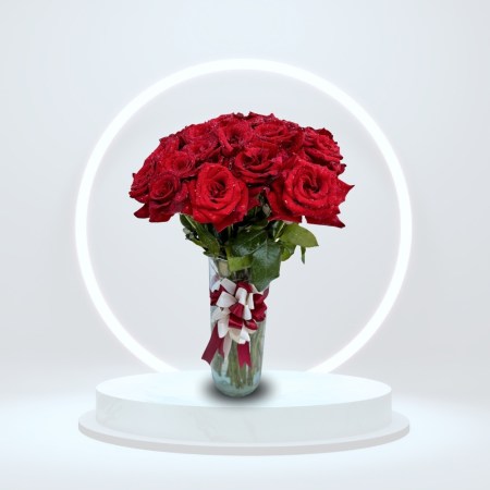 20-100 Red roses in glass vase