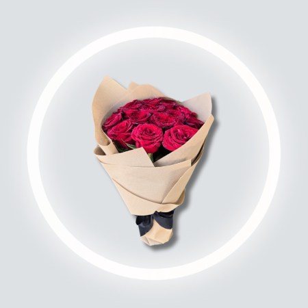 10 red roses bouquet